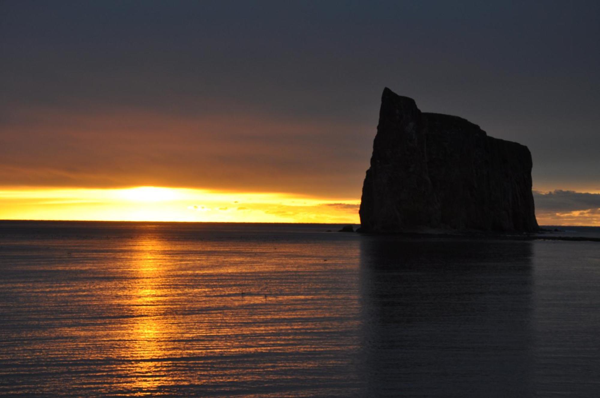 Hotel Les Trois Soeurs Percé Zewnętrze zdjęcie