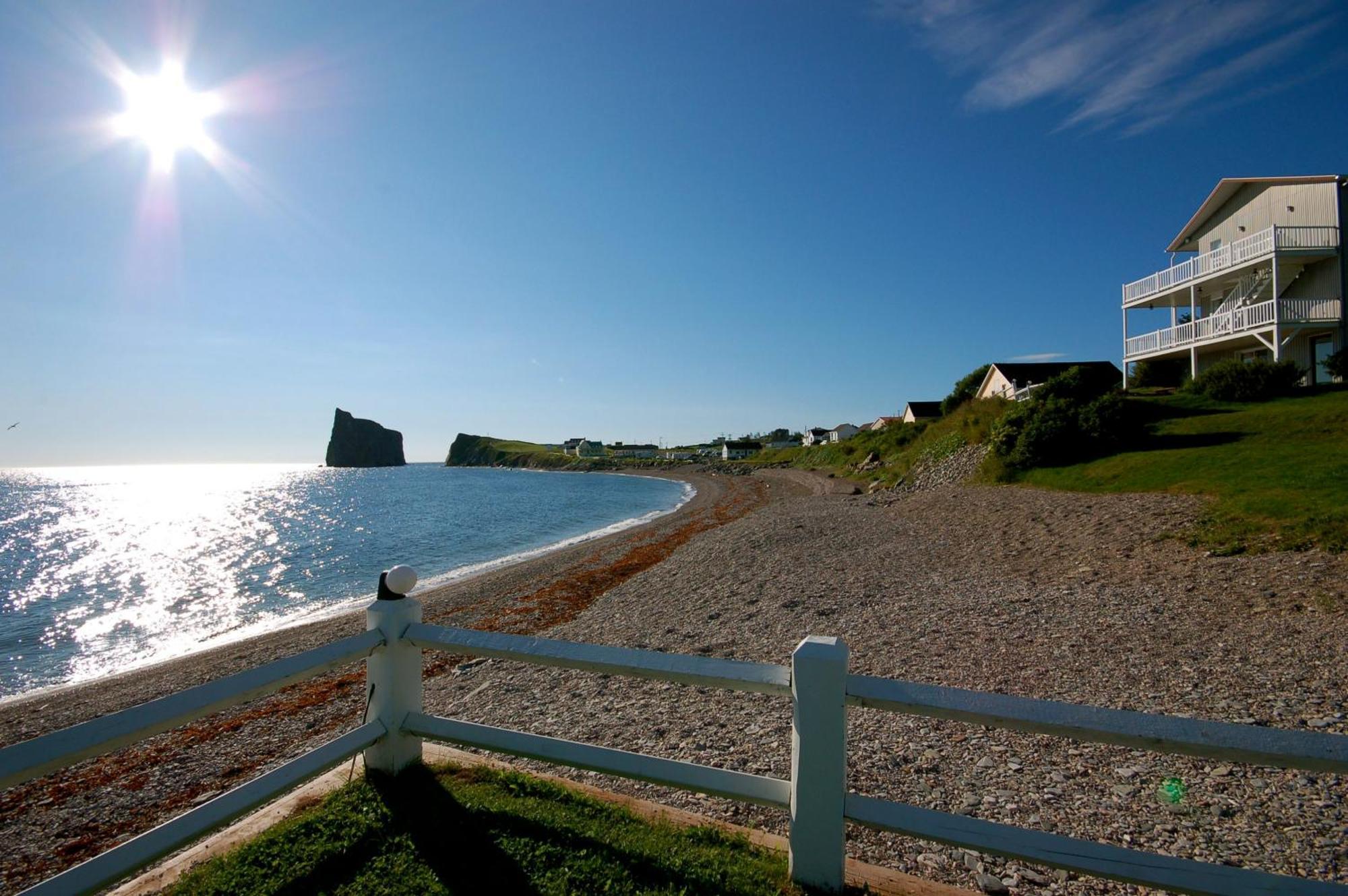 Hotel Les Trois Soeurs Percé Zewnętrze zdjęcie