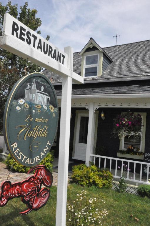 Hotel Les Trois Soeurs Percé Zewnętrze zdjęcie