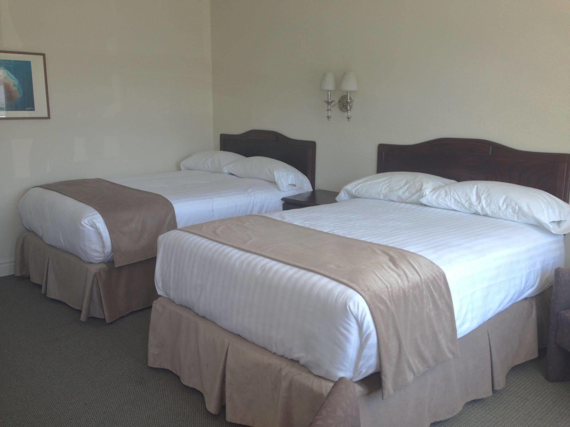 Hotel Les Trois Soeurs Percé Zewnętrze zdjęcie